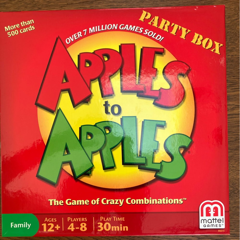 Mattel-Apples to Apples Party Game Box. more than 500 cards, tray, instructions